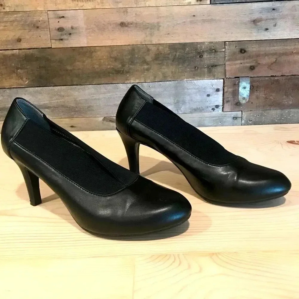 Soft Style By Hush Puppies Leather Pumps/Heels
